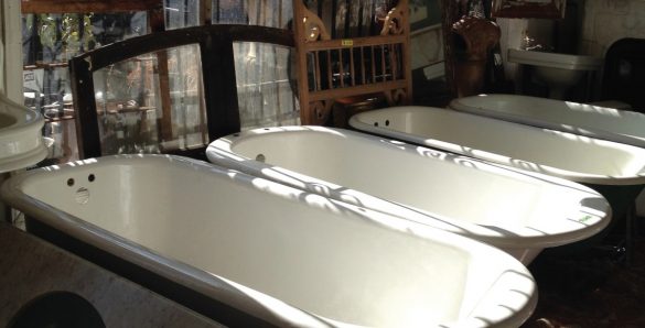 2014 04 antique tub LAUREN FLYNN KELLY