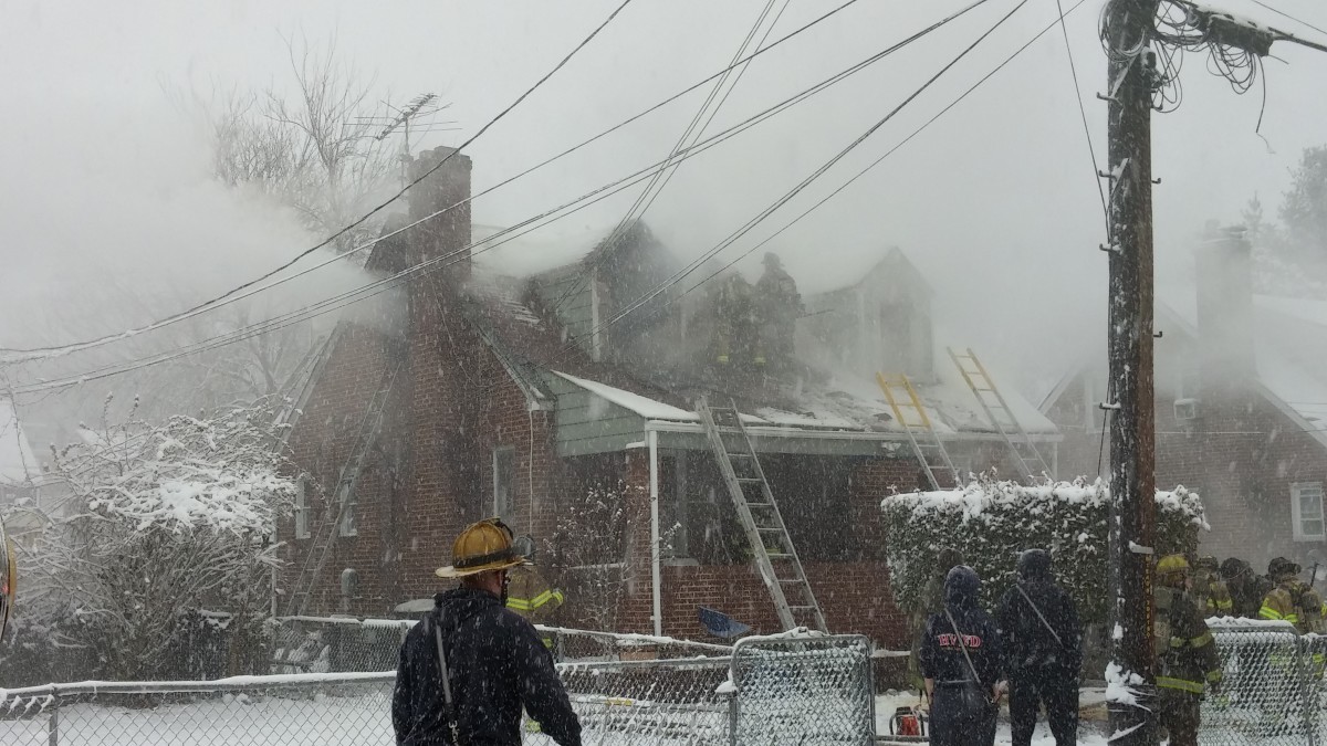 Update: Second story fire displaces Jefferson Street family