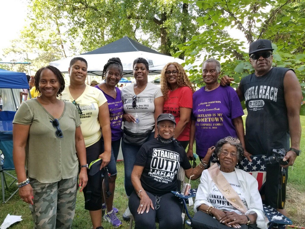Lakeland’s oldest resident, 95-year-old Elizabeth Campbell Adams, with family members. 
Courtesy of Rick Dawkins